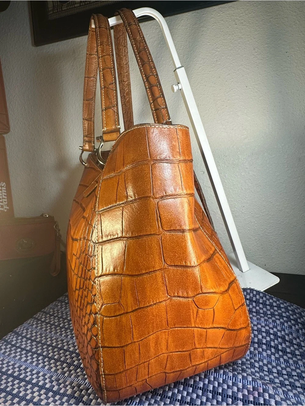 Dooney & Bourke triple view
